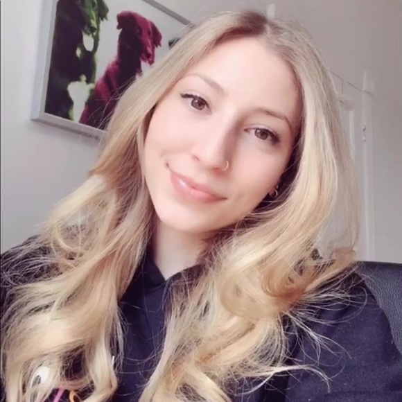 Meet your Posher, Michela - Picture 1 of 1